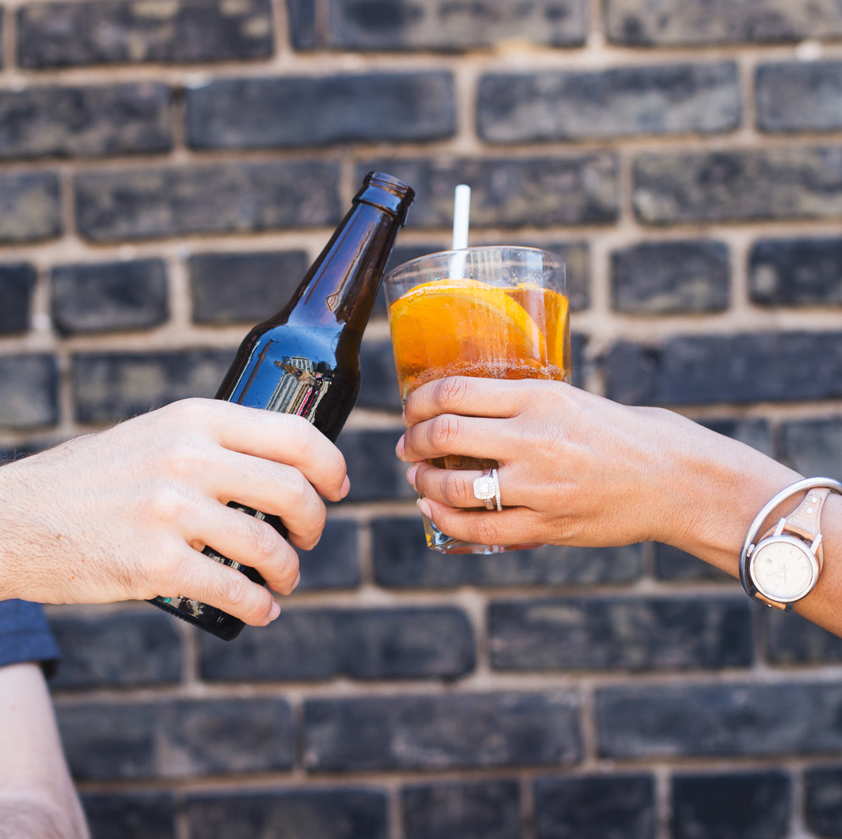 summer-friends-cheers